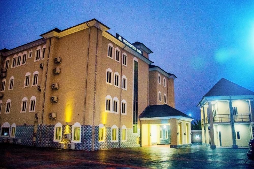 Crownsville Hotel - Airport Road Port Harcourt Exterior foto